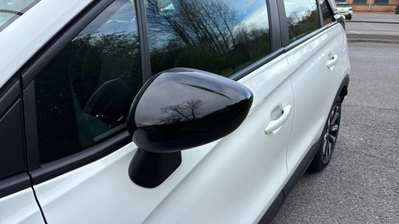 Vauxhall Crossland 1.2 Design 5dr Petrol Hatchback